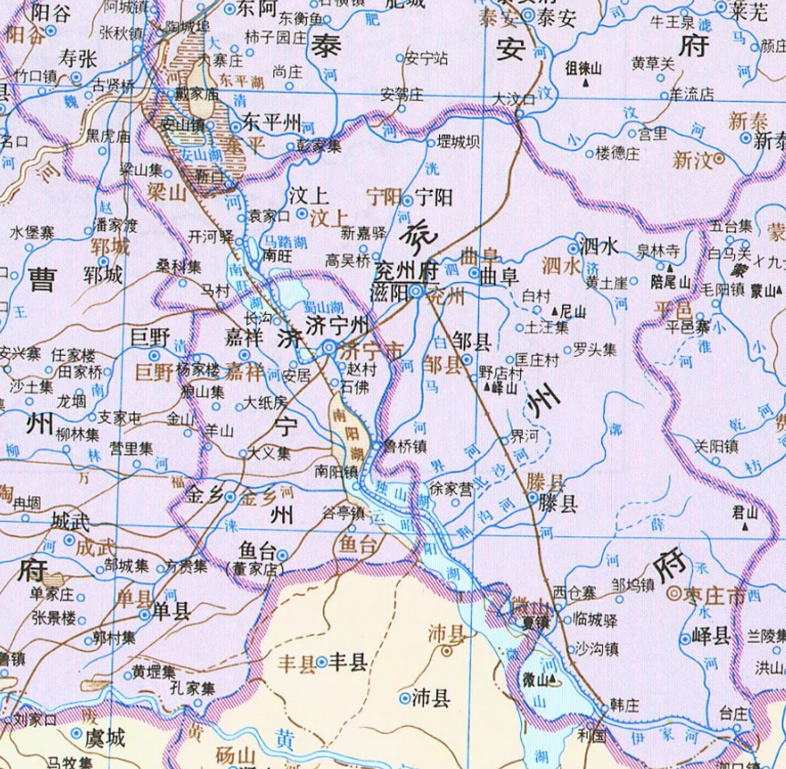 今天,兖州是济宁市下辖的2个市辖区之一,但是在明朝的地图上,兖州却