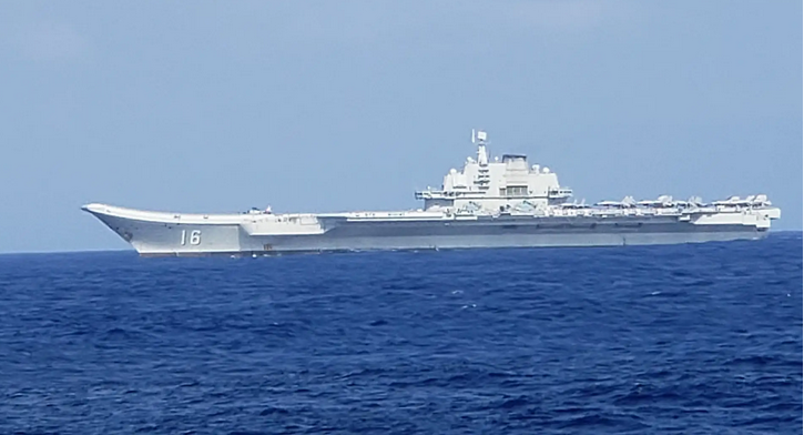 003型航母举行下水仪式:被命名为18福建舰,或将部署在东部战区