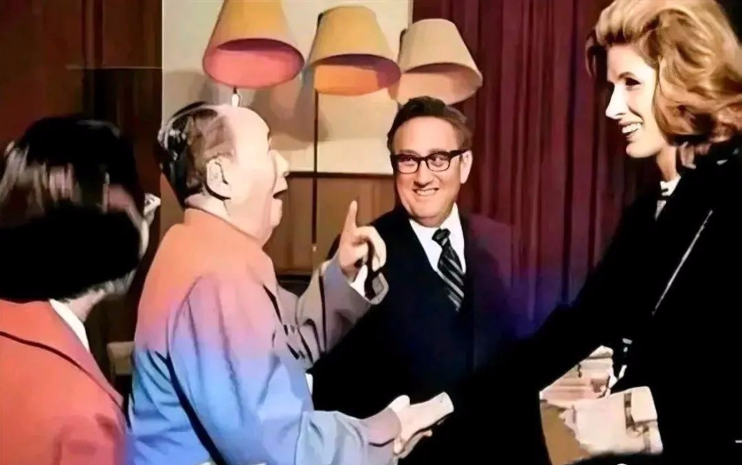 100岁基辛格访华不要倚老卖老,还是回家安心养老!