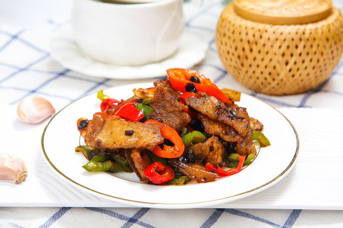 豆豉爆炒盐煎肉,外焦里嫩,肥而不腻,肉食爱好者最爱,味道超赞