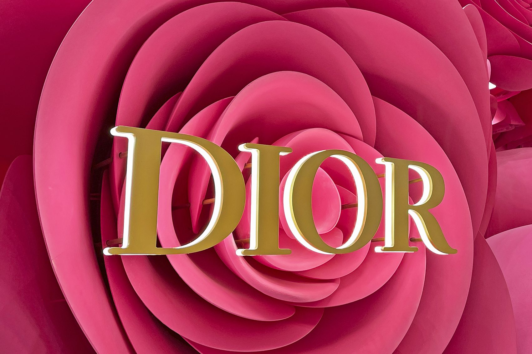 马面裙后,迪奥再曝抄袭中国元素,此前仅下架产品,回复感谢关注