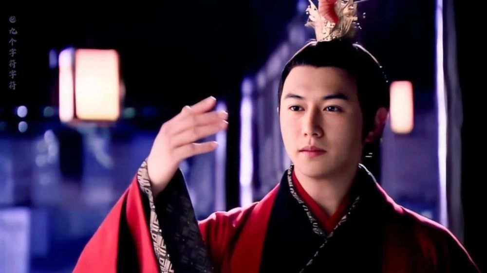 在代国,刘恒见到请他进京当皇帝的使者的时候,眉头紧锁,并不高兴.