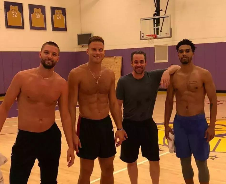 nba拥有"搓衣板"腹肌5大球星,詹姆斯落选 戈登成天花板