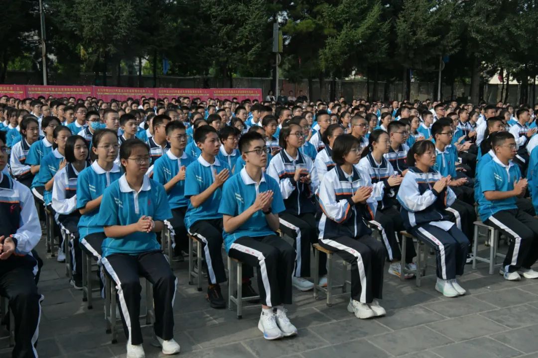 河南辉县太行中学图片