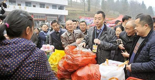 湖北巴东打掉一把"保护伞":贪污腐败的县长刘冰被移送司法