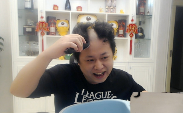 fpx金贡成为了黑店百地二代,专属小本记录黑名单,puff已被点名