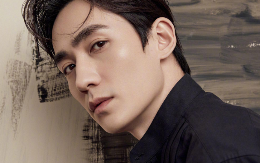 脸上有痣的几位明星:肖战苏感十足,迪丽热巴性感,朱一龙最特别