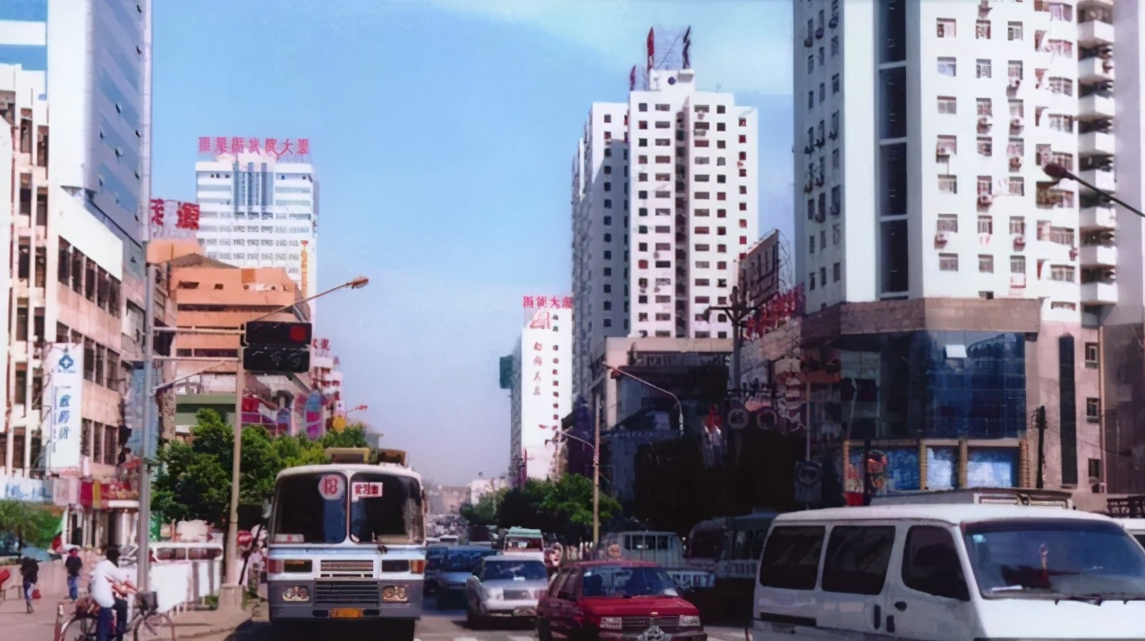 深圳的老照片流出,1990年深圳第一家麦当劳,你了解深圳几分