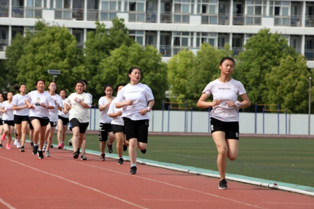 体育老师公认的"省力跑步法,长跑也不容易累,中考生建议收藏