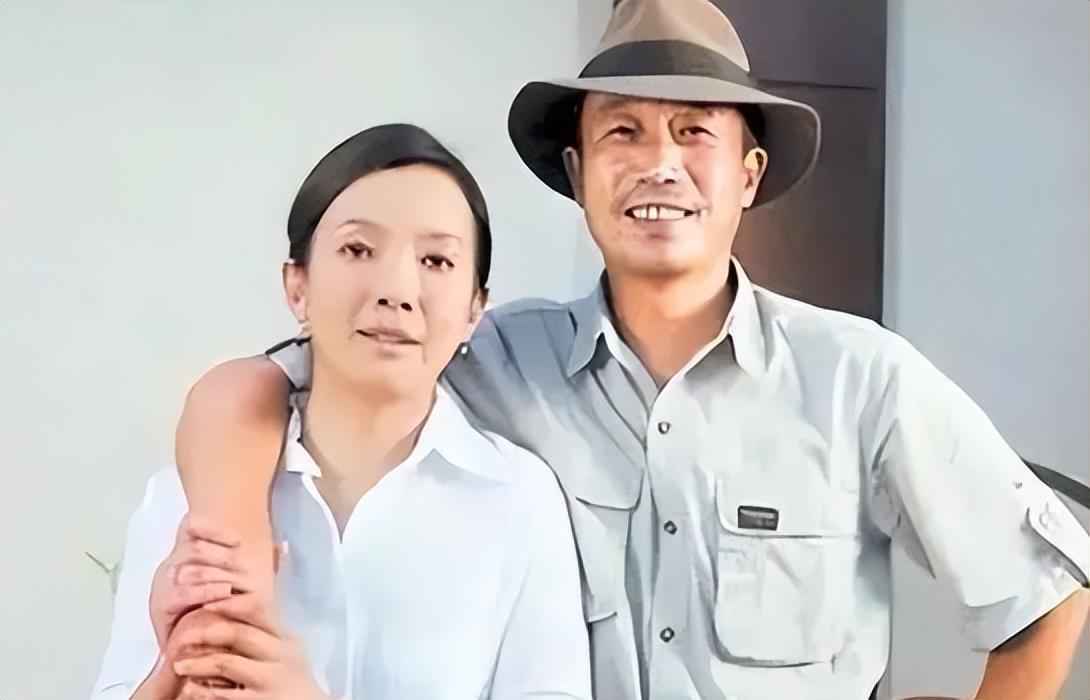 孙海英:国内赚钱国外花,靠捡垃圾年入百万,号称非意外绝不回国