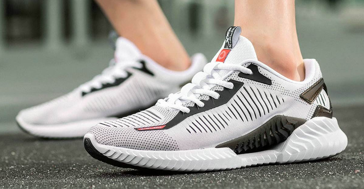 200元以下的极致性价比跑鞋,上脚不输国际大牌!