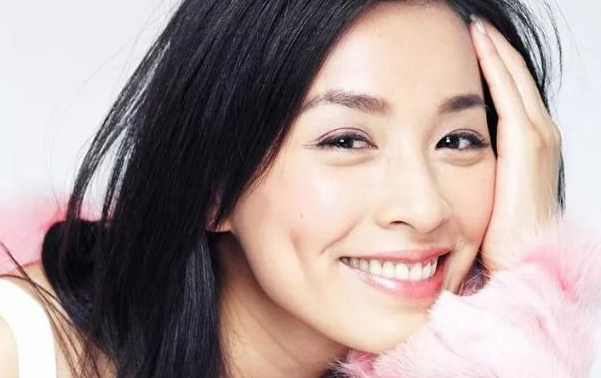 酒窝笑起来是甜美的代表,做酒窝美容需要注意哪些问题