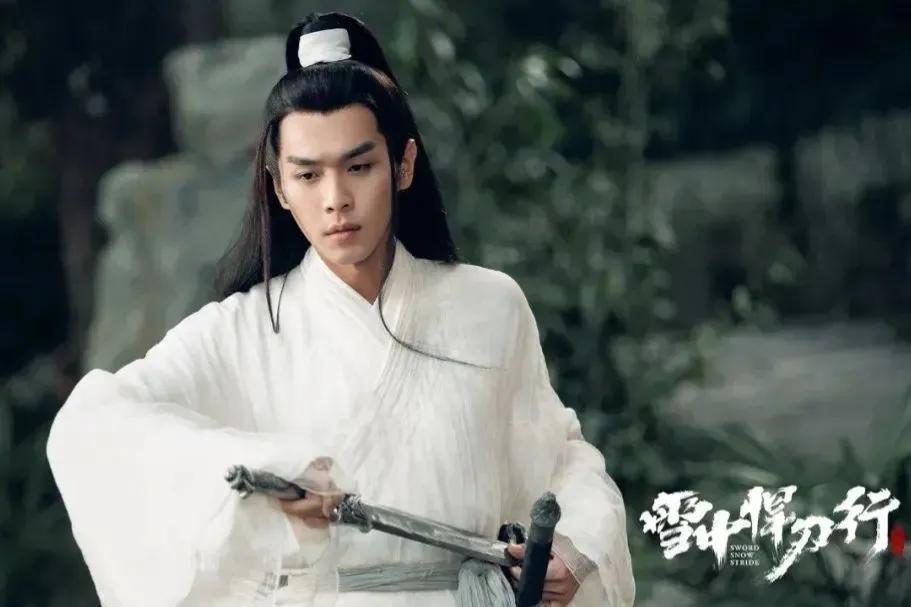 《雪中悍刀行》中,南宫仆射与王仙芝,李淳罡相比谁更厉害?