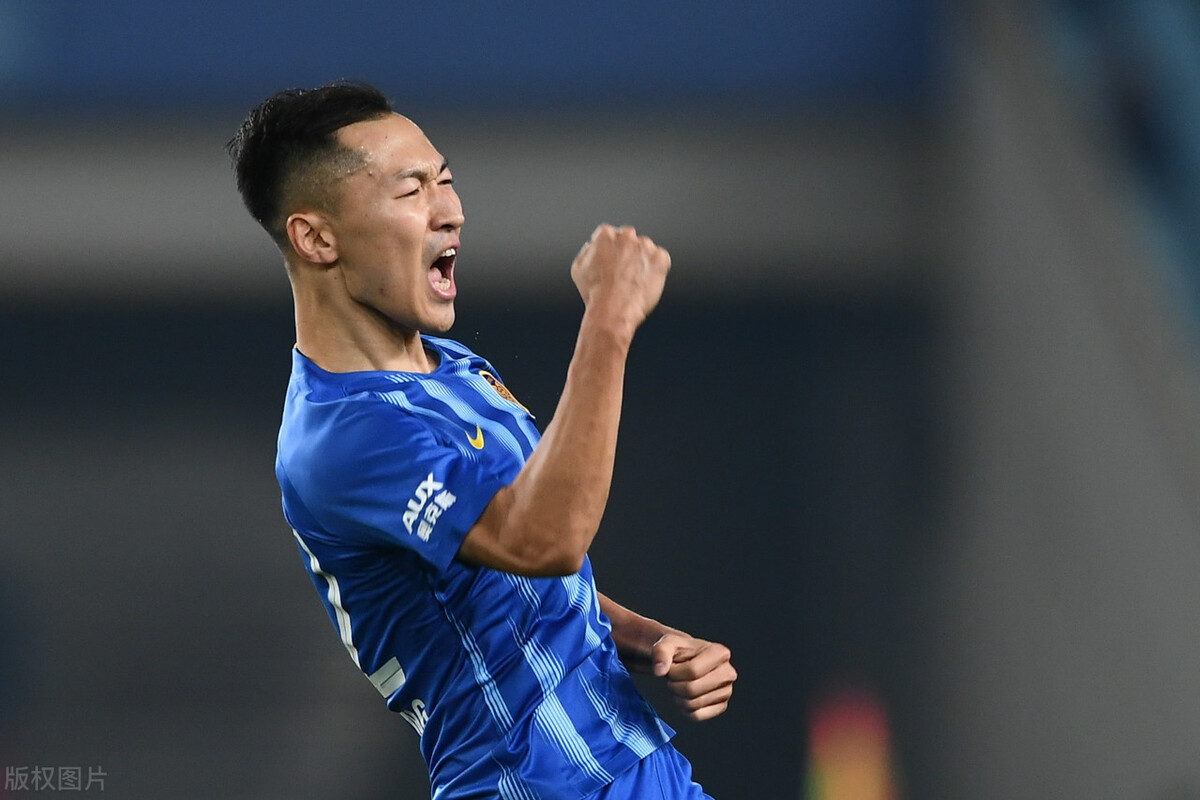 国米夺冠后,国足队长不再沉默!国内名记力挺吴曦:敢说话有担当