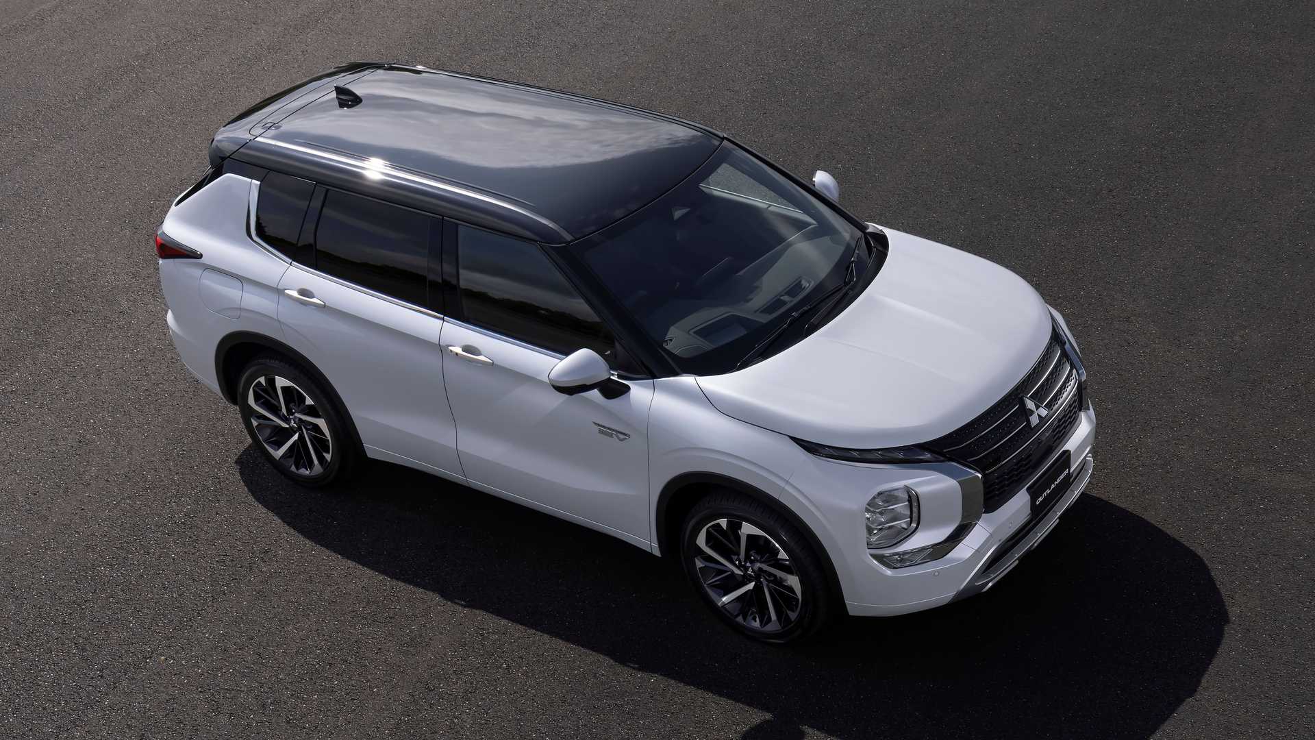 三菱"巅峰之作",全新三菱欧蓝德phev版海外起价合人民币28.5万