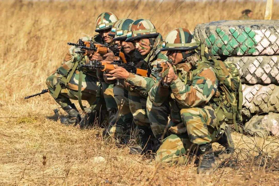 印度特种兵实力让人堪忧,4小时的围剿行动,最终却被"团灭"