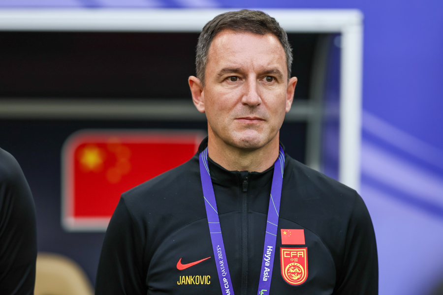 国足两战积两分依旧保留出线希望,前任主帅米卢建议:可以请个好教练!