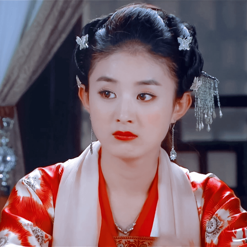 赵丽颖壁纸:颖宝越来越迷人了,炯炯有神的大眼睛更具独特魅力