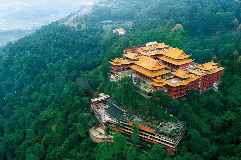 四川"小峨眉山"是一种很少见的九十九座山峰