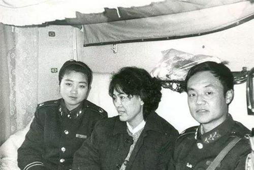 1993年中俄列车劫案:歹徒疯狂打劫6天,3名女乘客还原真相时泪崩