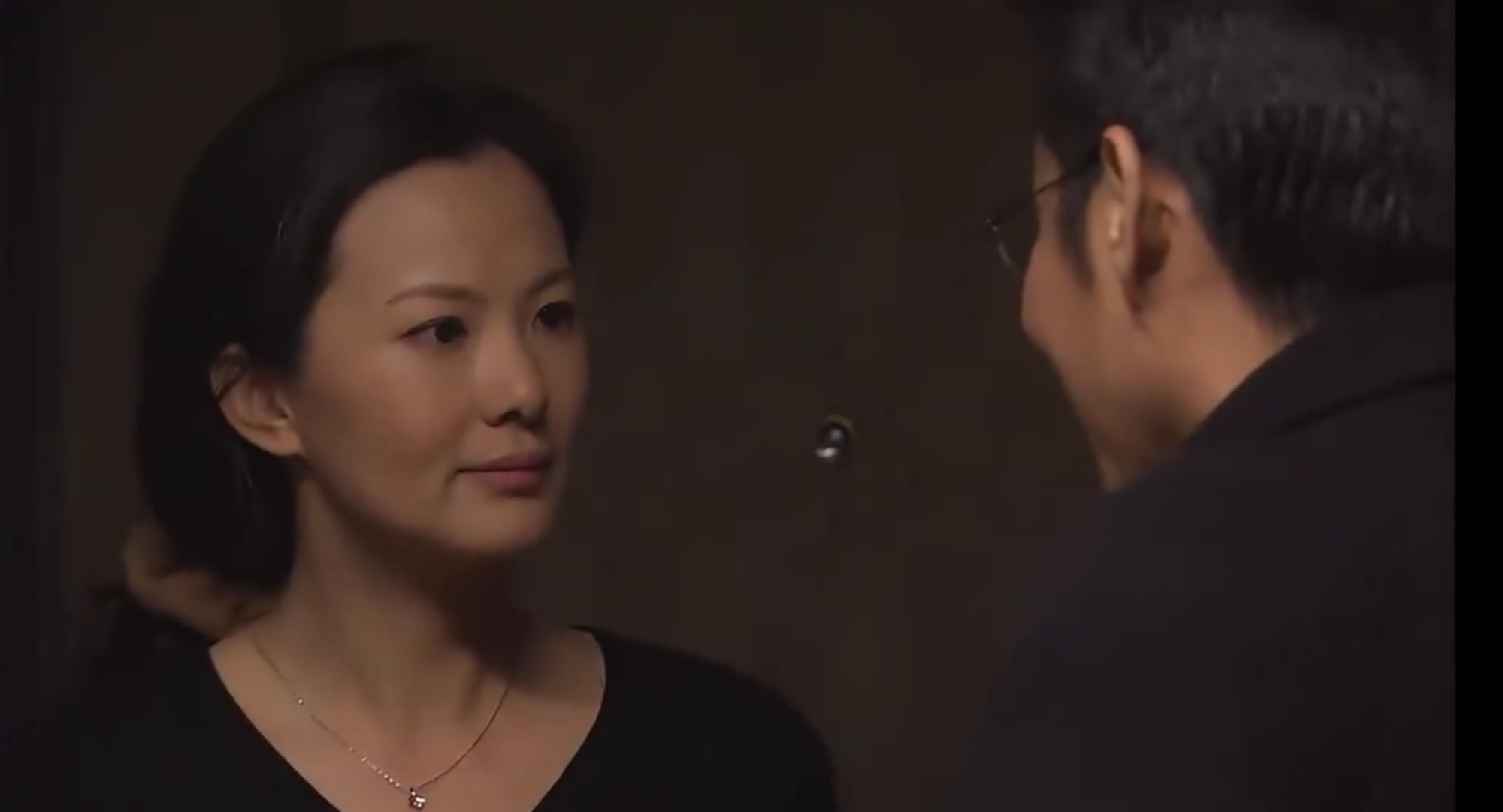 《中国式离婚》肖莉 一个女人的清醒 人生是条单行道要么忍要么滚