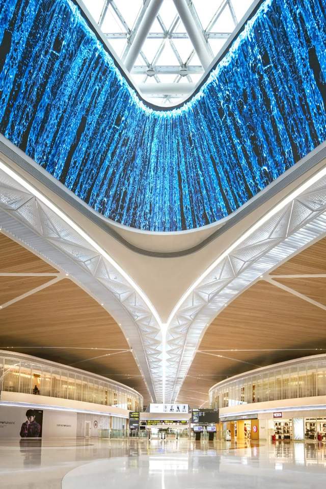 深圳机场卫星厅图片