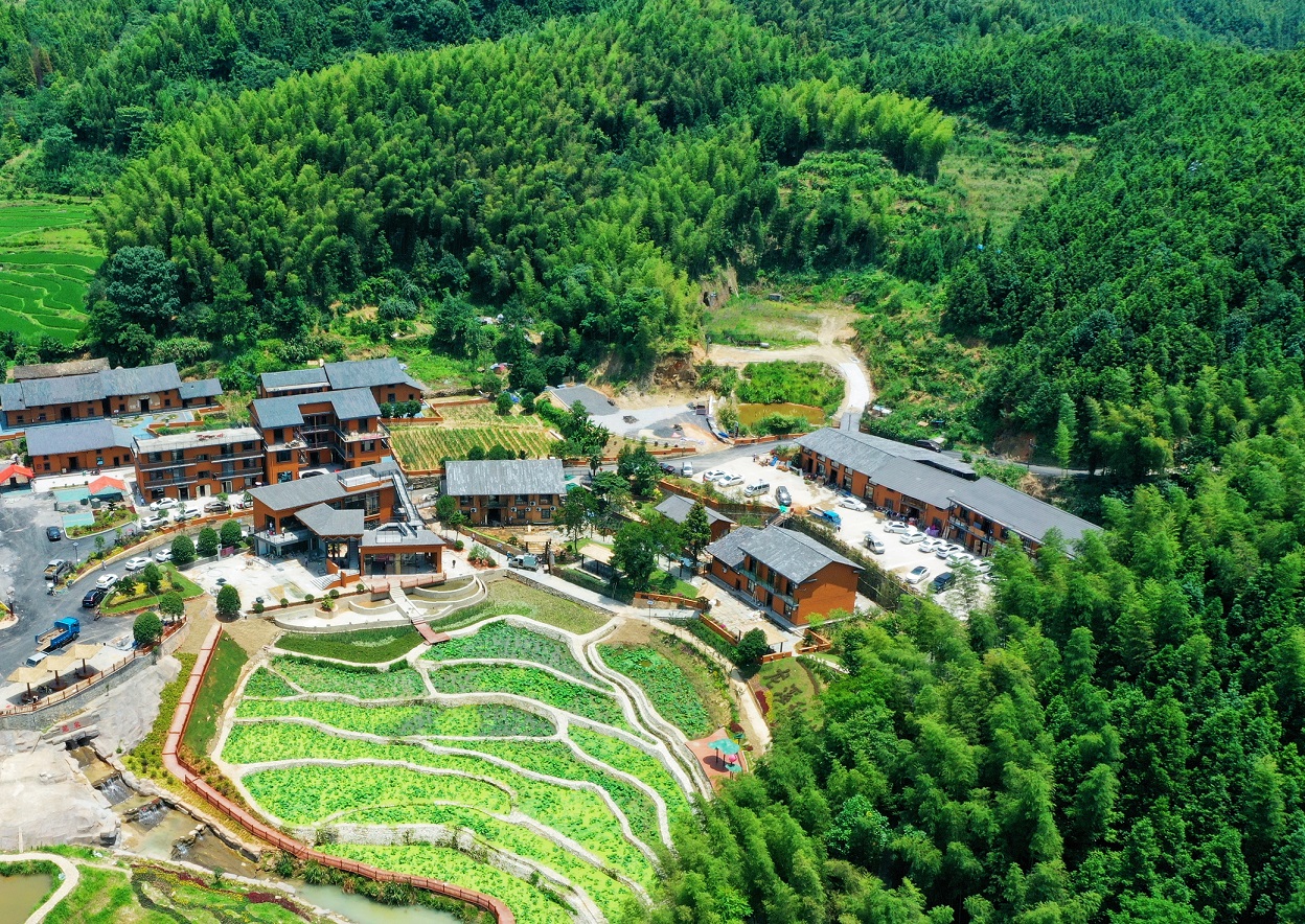 万龙山乡龙上村:搭上旅游快车 实现美丽蝶变