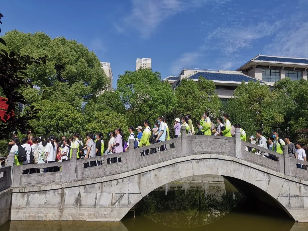 襄阳五中状元桥图片