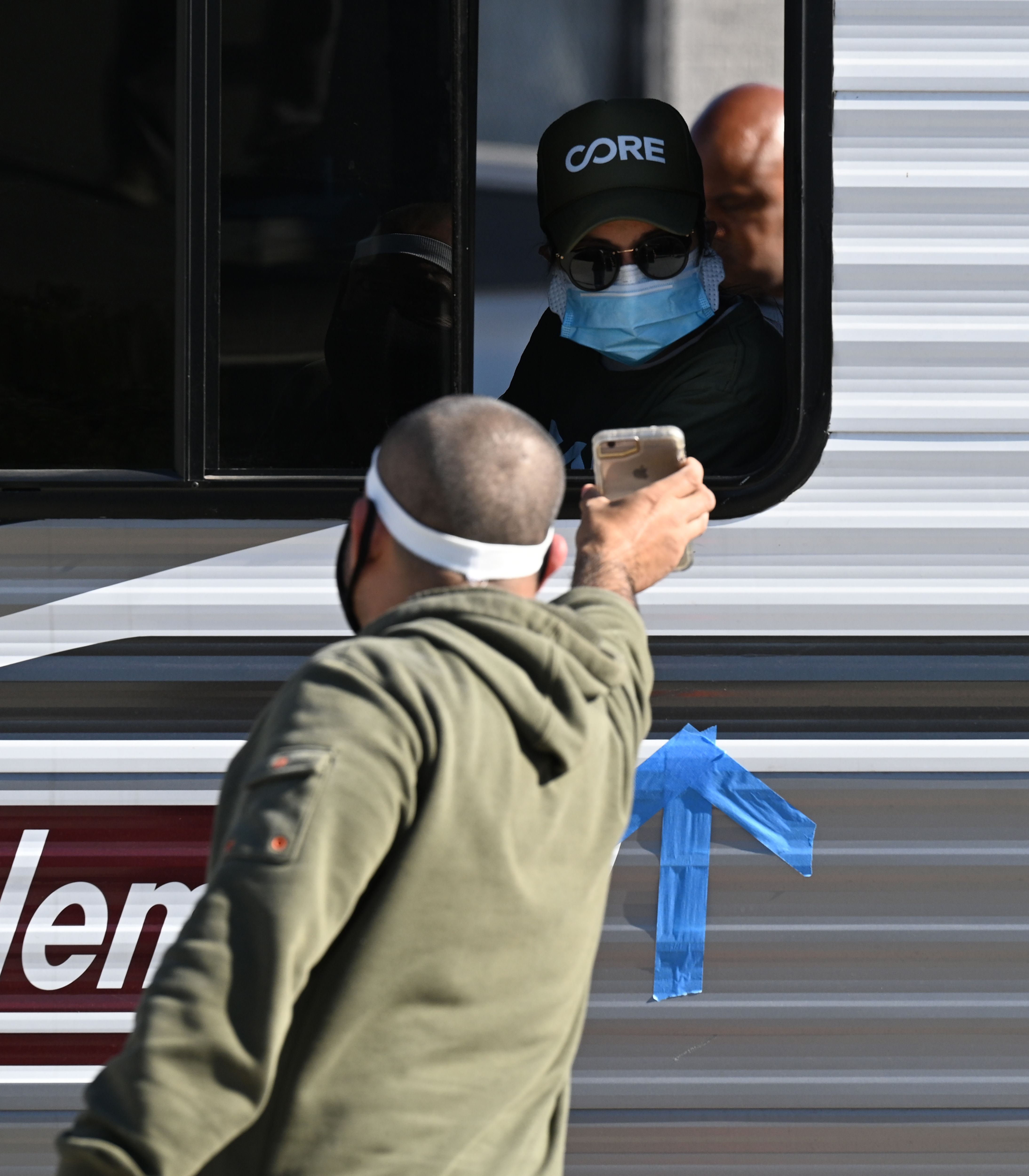 美国累计新冠确诊病例达13715635例