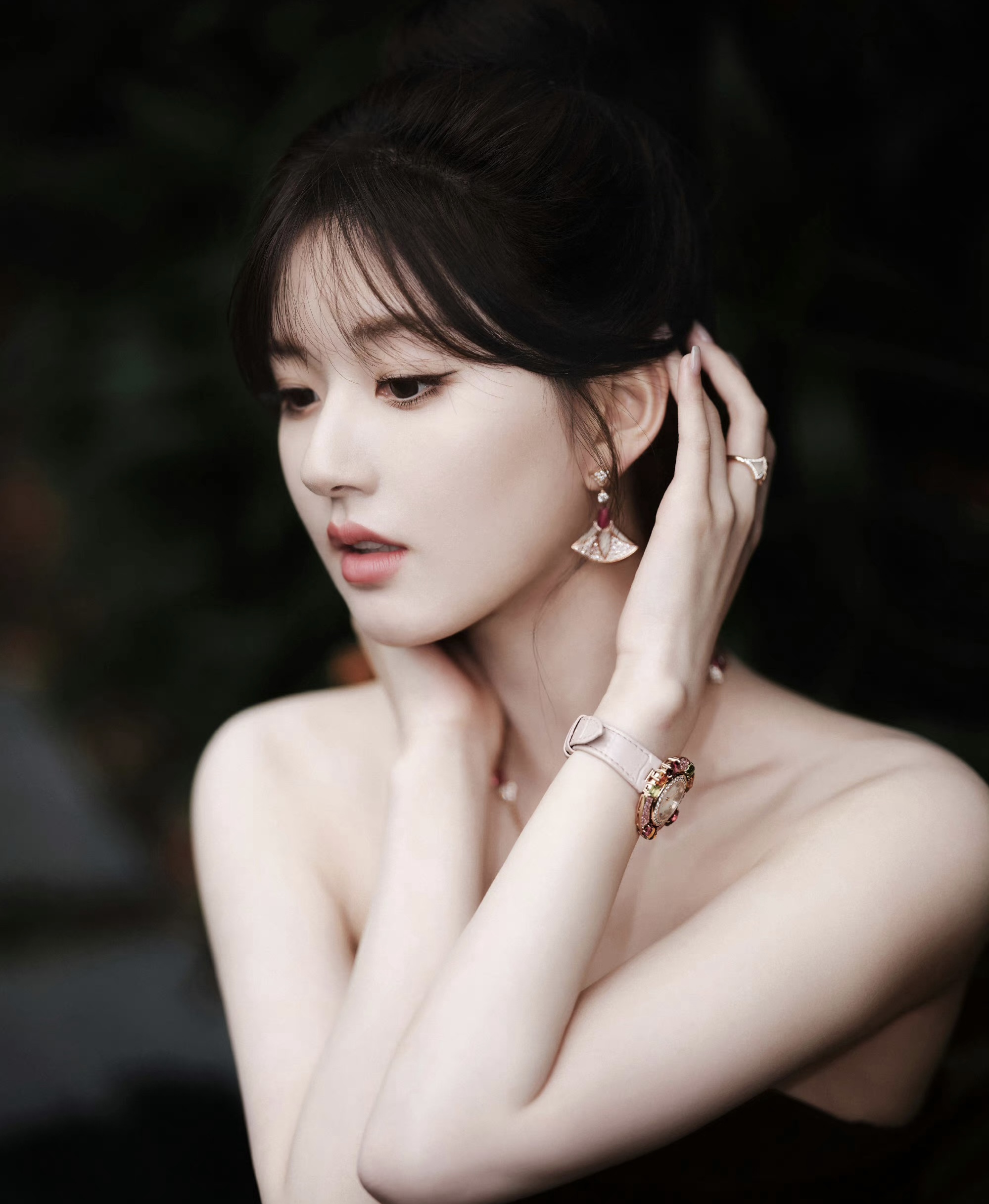 当红小花资源有多好?赵露思拒绝两大热门ip,白鹿手握几十个剧本