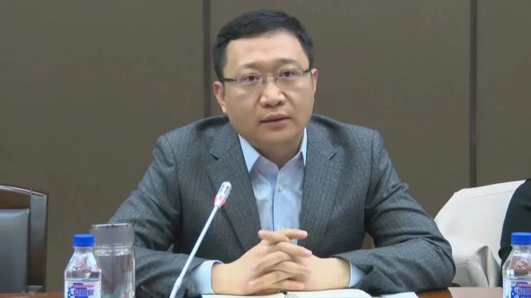 王海刚主持召开全县疫情防控工作调度会议