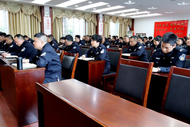 常德市公安局高新分局召开重点工作推进会