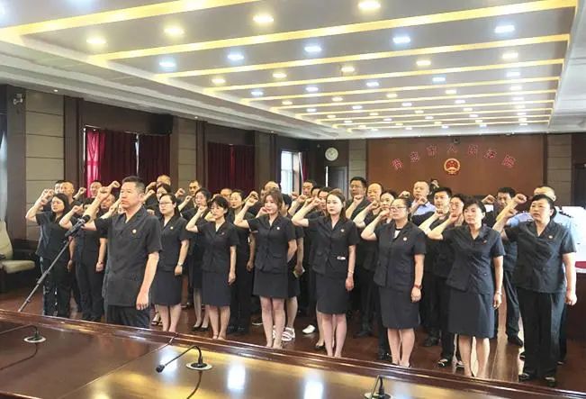 尚志市人民法院举行 迎七一·庆祝建党百年重温入党誓词活动