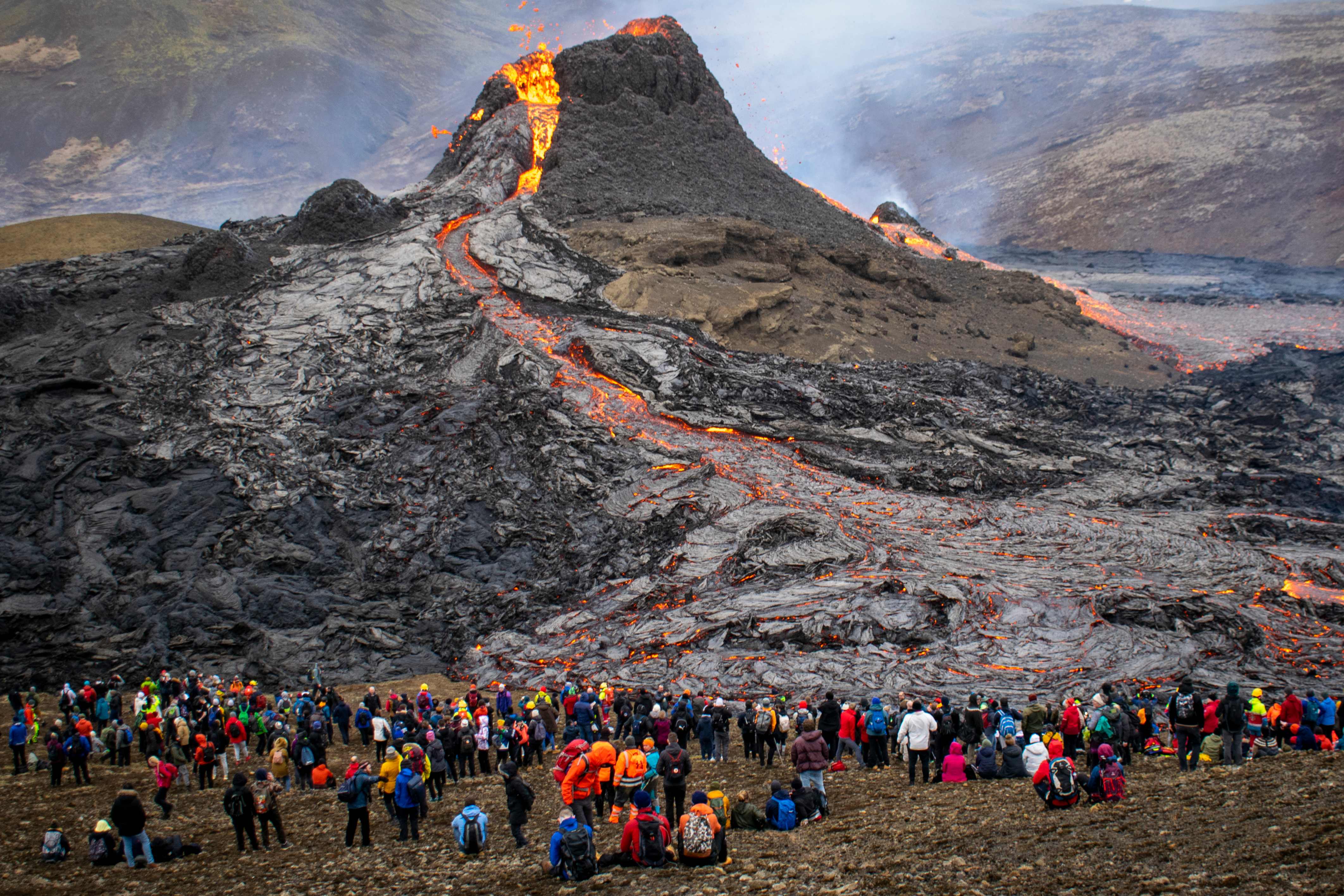 冰岛首都附近一火山喷发(2)