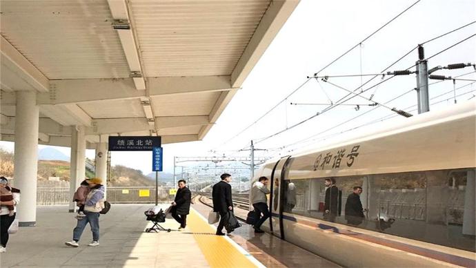 中国很大的县级高铁站绩溪北站,斥资建造,所在县人口规模却不大