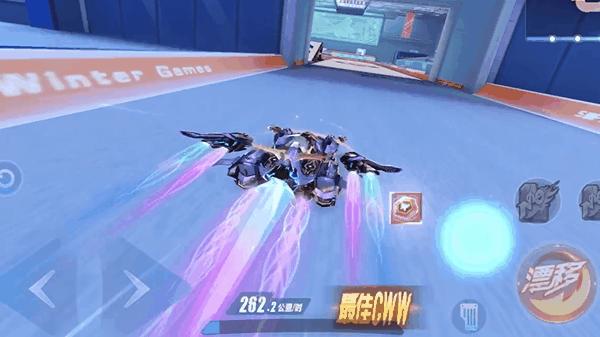 体育馆跳台使用弹射甩尾通过u弯后,立刻向右转向,从右侧驶入高架钢板.