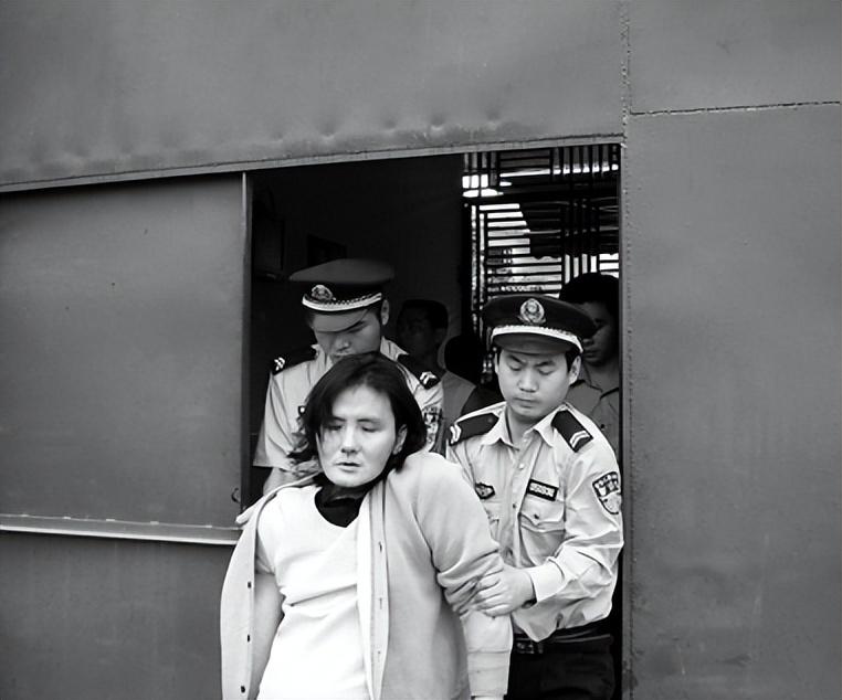 回顾7年残忍杀害23人,尸体扔焚尸炉内销毁,蒋英库手段令人发指