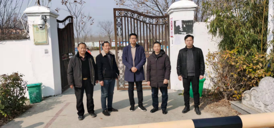 怀远县教育局局长刘纪春下乡走访慰问乡村教师