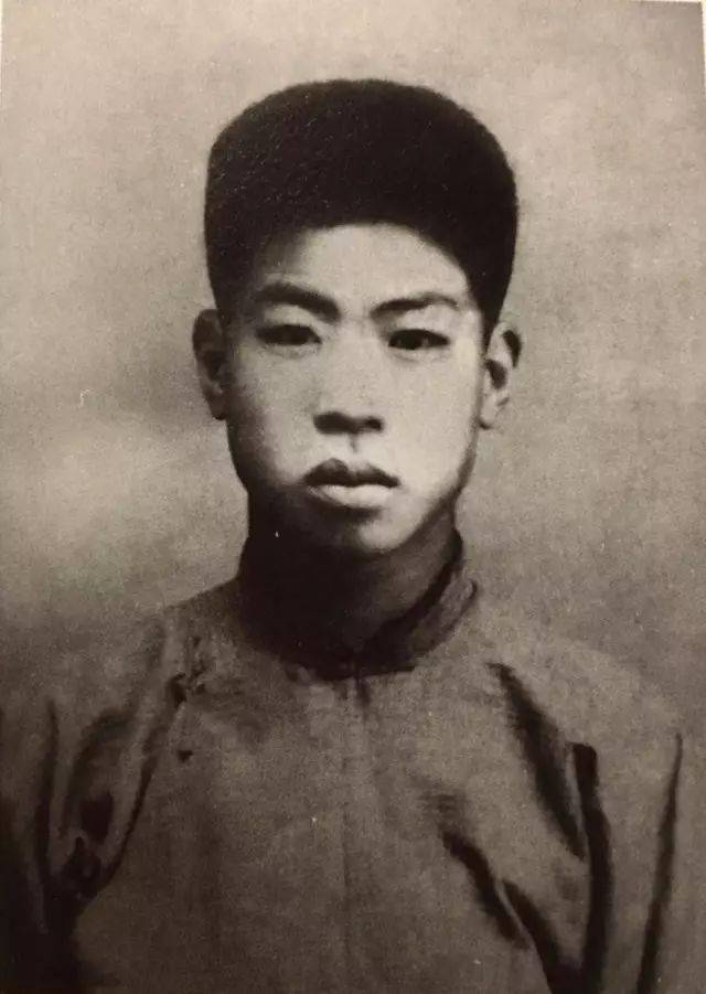 军歌之父郑律成:周总理出面调回中国,妻女成就皆不简单