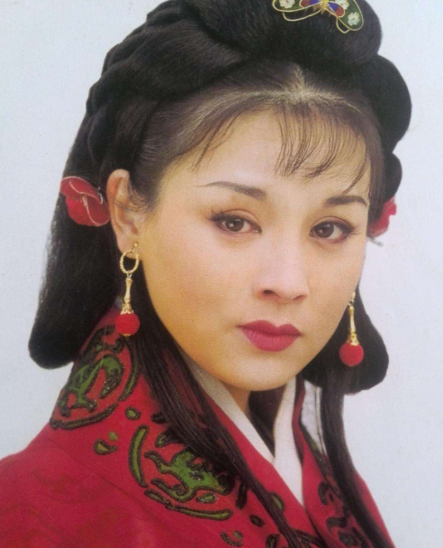 最美赵飞燕赵明明:当红时候被英宁抛弃,女儿降生成唯一的希望