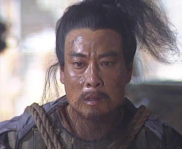 饰演马谡的张治中,在后来的央视版《水浒传》里,饰演了晁盖一角.