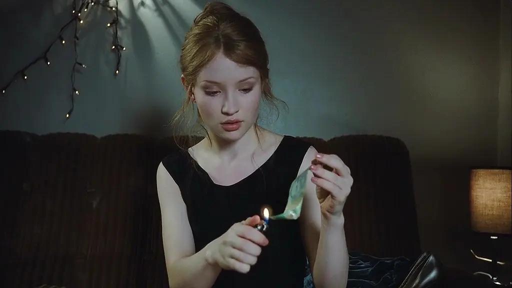 "睡美人"艾米莉·布朗宁的r级电影盘点