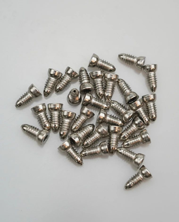 角码系统的精密螺丝设计