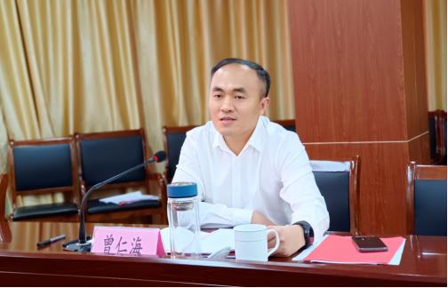 曾仁海调研妇联工作