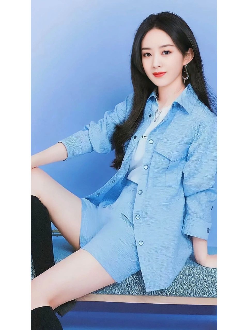 当红气质美女赵丽颖 快点艾特身边的朋友来看看吧