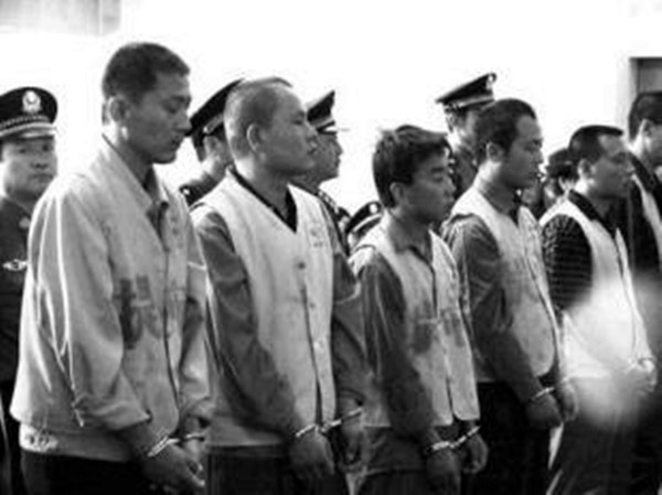 以魏杰邦和王显麟为首的两大黑社会性质组织落网记