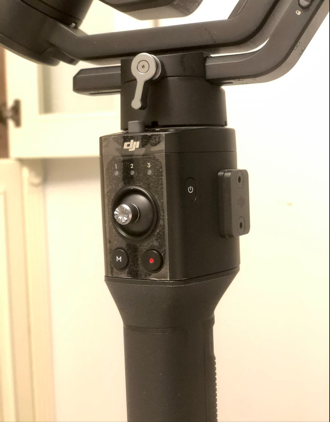 视频拍摄利器:dji大疆如影sc手持微单稳定器