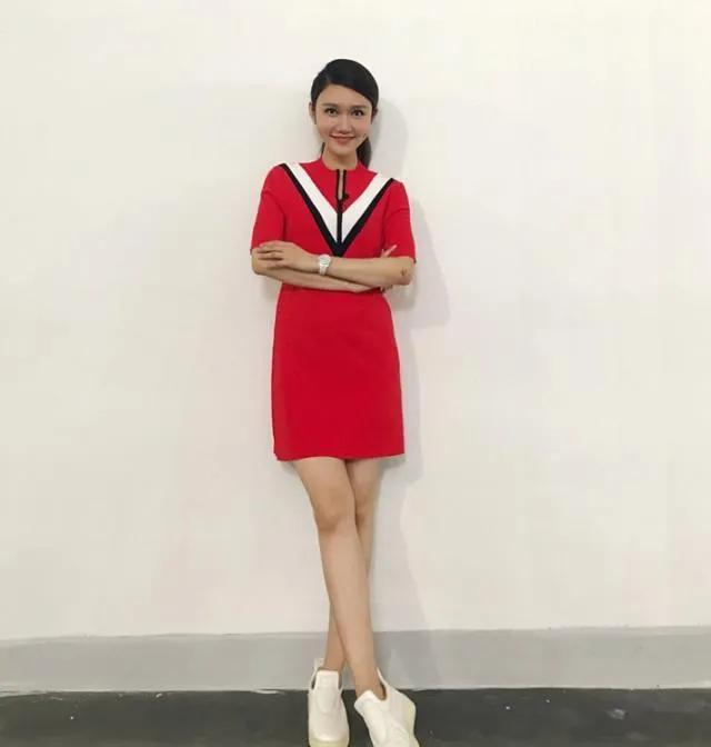 龙洋:湖南郴州走出的央视著名主播,男友在雾中迷路了