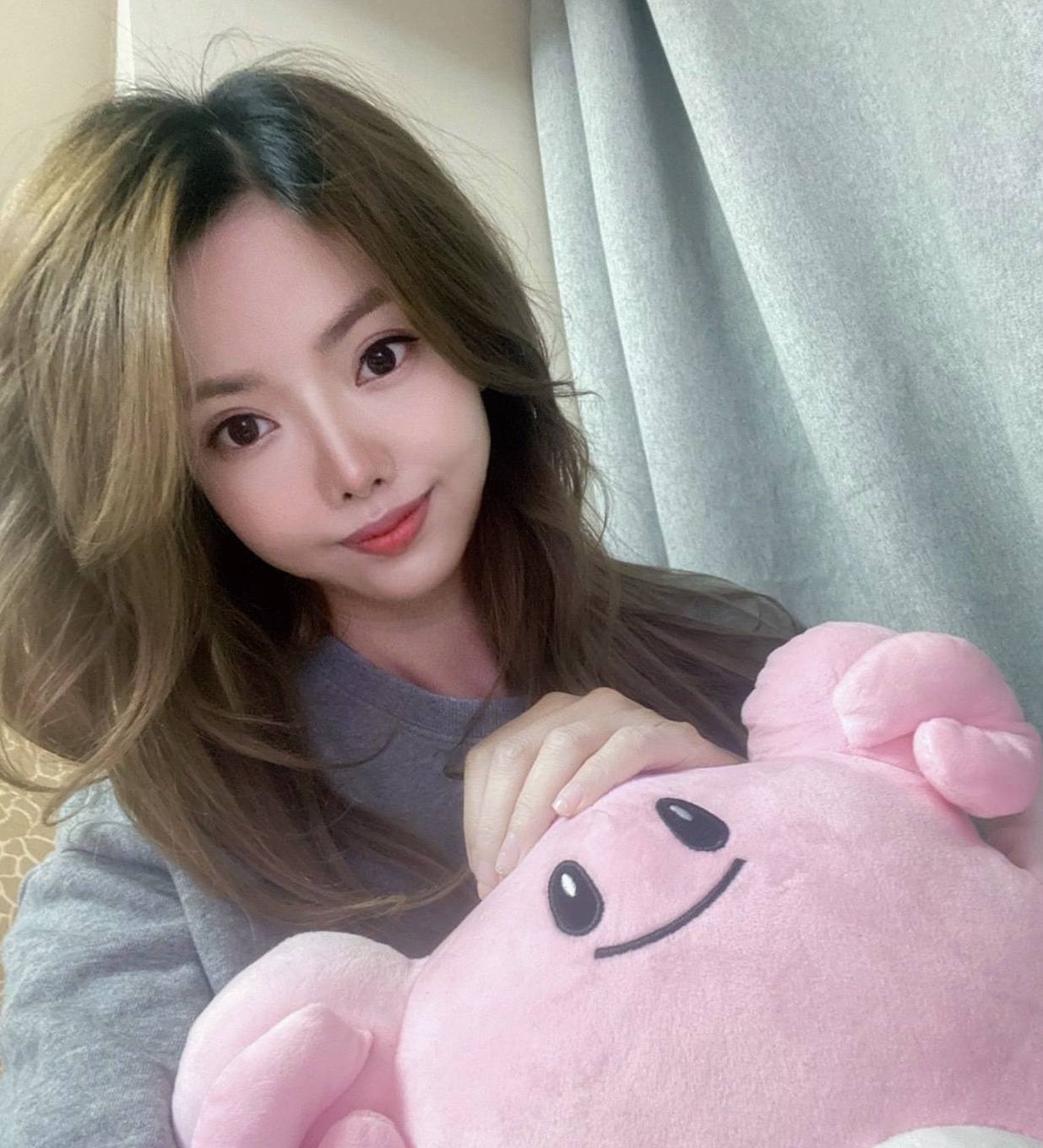 恭喜!香港知名女星林熹瞳入行16年如愿签约tvb,不介意工资低