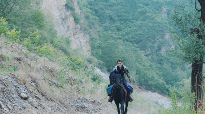 纵马奔驰英姿勃发你永远可以相信钟汉良的骑马戏